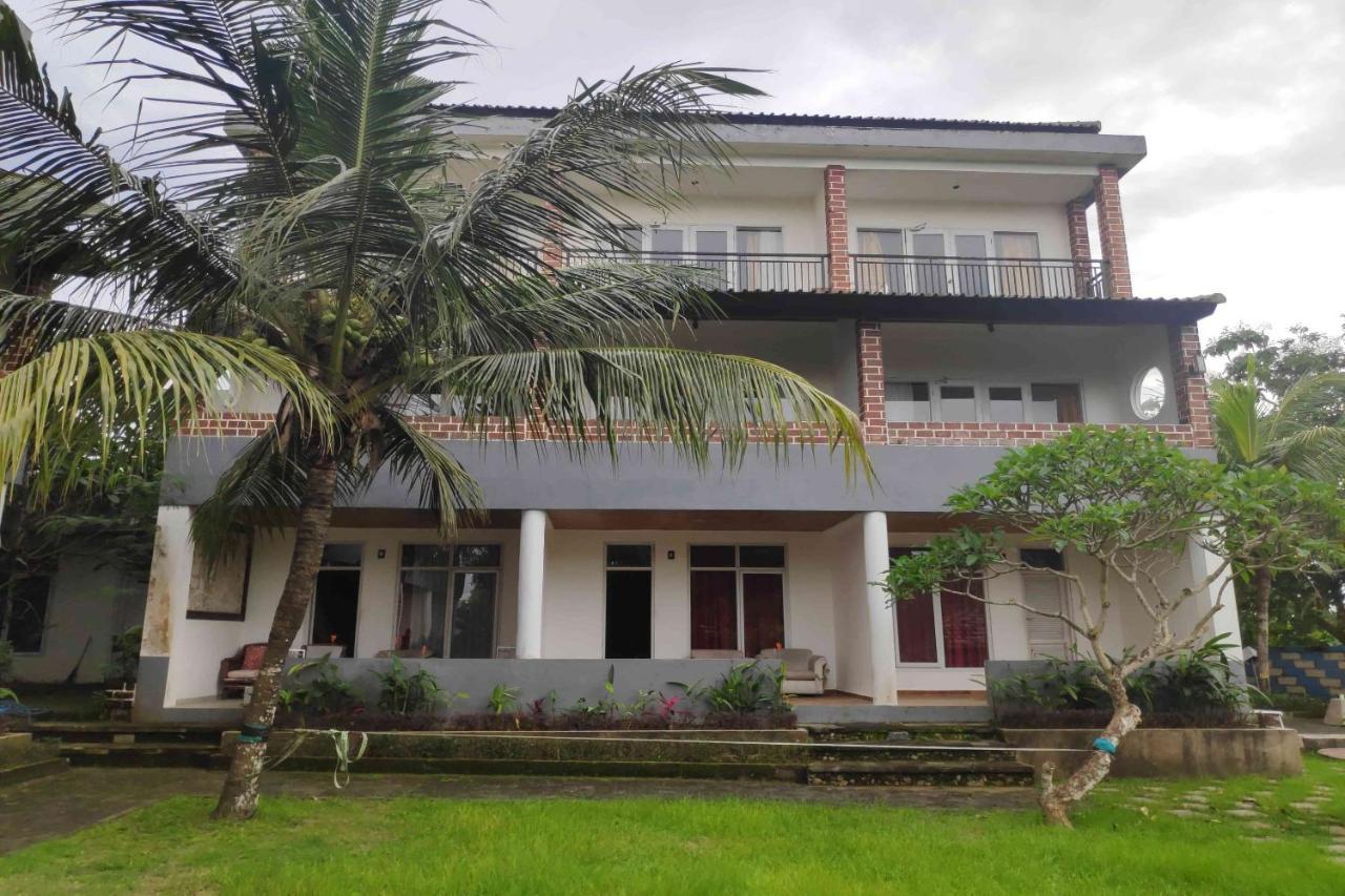 Pecatu Guesthouse Uluwatu Esterno foto