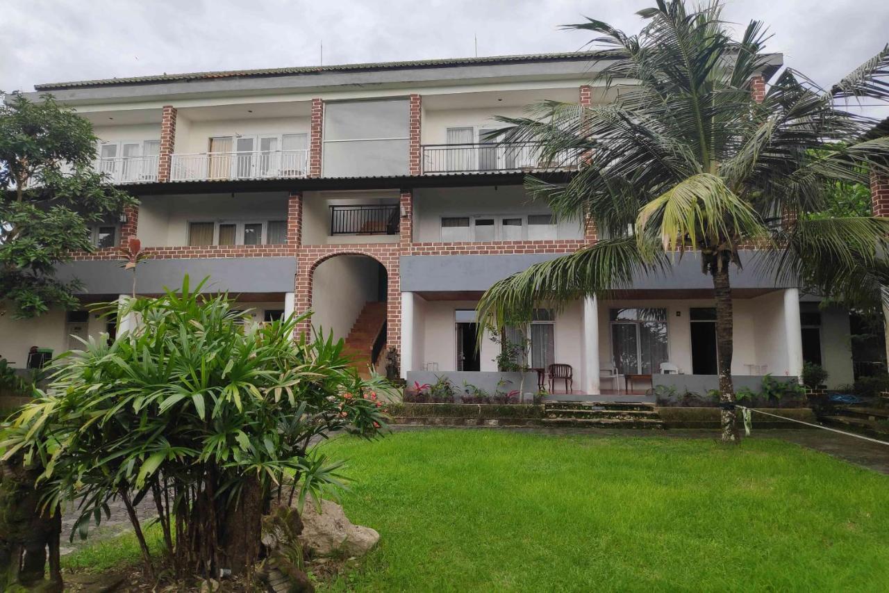 Pecatu Guesthouse Uluwatu Esterno foto