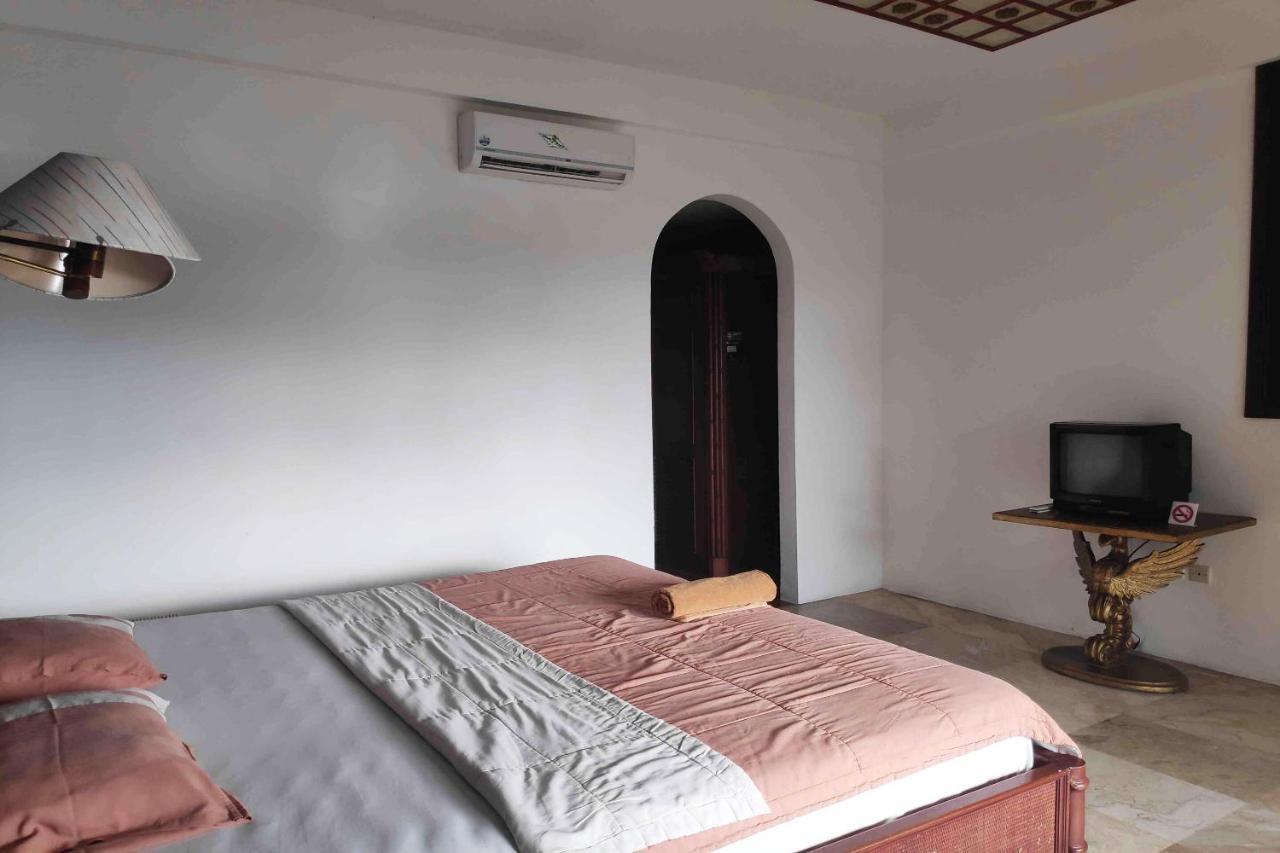 Pecatu Guesthouse Uluwatu Esterno foto